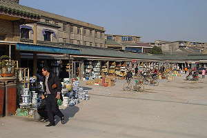 Pottery city of Yixing (China) - Dingshu ceramic market in 2001