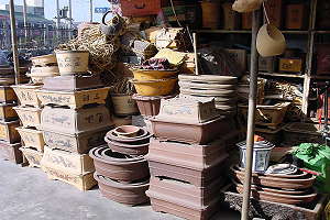Pottery city of Yixing (China) - Stall for bonsai pots